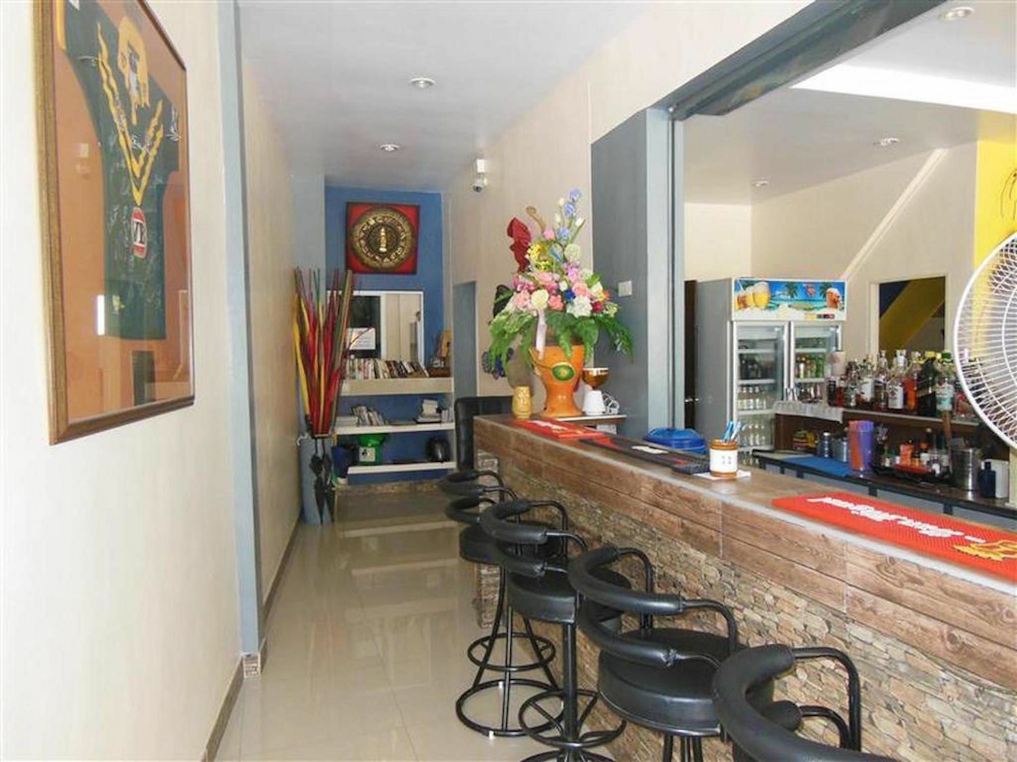 Boomerang Guesthouse And Bar Pattaya Ngoại thất bức ảnh